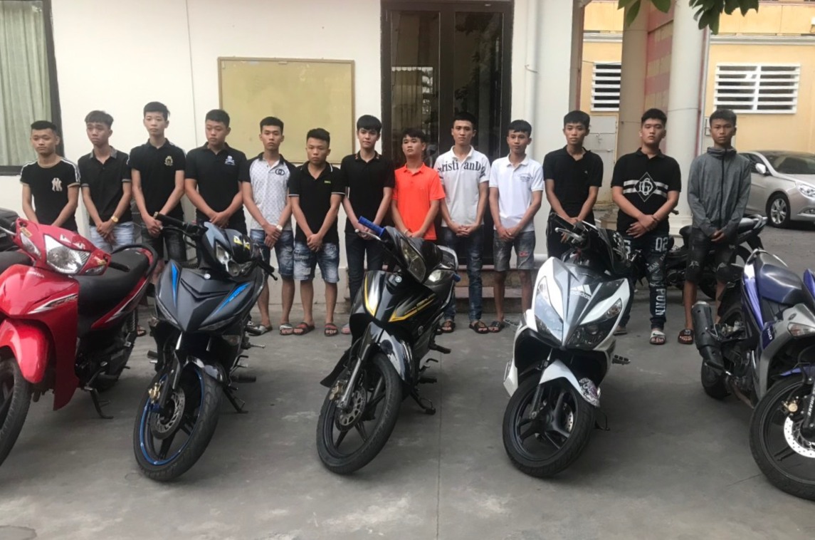 Công an quận Ngô Quyền: Bắt giữ nhóm thanh niên lạng lách đánh võng trên đường Lê Hồng Phong